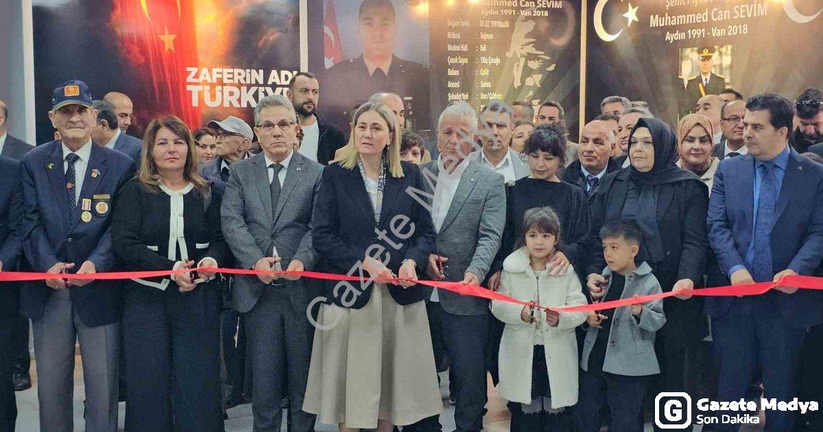 "Şehit Teğmen Muhammet Can Sevim’in İsmi Nazilli’de Ölümsüzleşti" başlıklı haber için fotorealistik,