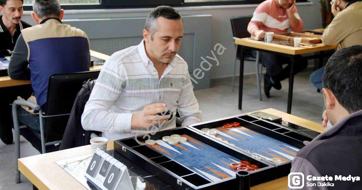 "Kütahya OSB 4. Tavla Turnuvası Şampiyonu Belli Oldu: Kupa Martur Kılıf'ın" başlıklı haber için foto