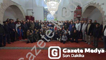 Kütahya’da Anlamlı Buluşma: Gençler Secdede Geleceğe Yürüyor