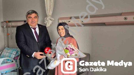 Öğretmenler Günü’nü Hastanede Geçiren Emine Öğretmene Anlamlı Ziyaret