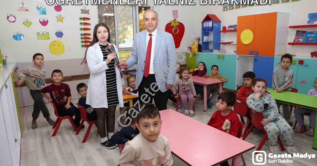 "Denizli OSB Yönetimi 24 Kasım'da Öğretmenleri Yalnız Bırakmadı" başlıklı haber için fotorealistik,