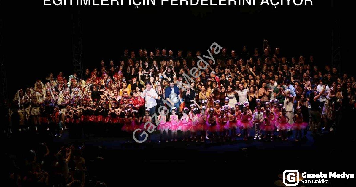 "Folkart Academy 2025-2026 Tiyatro Eğitimleri İçin Perdelerini Açıyor" başlıklı haber için fotoreali