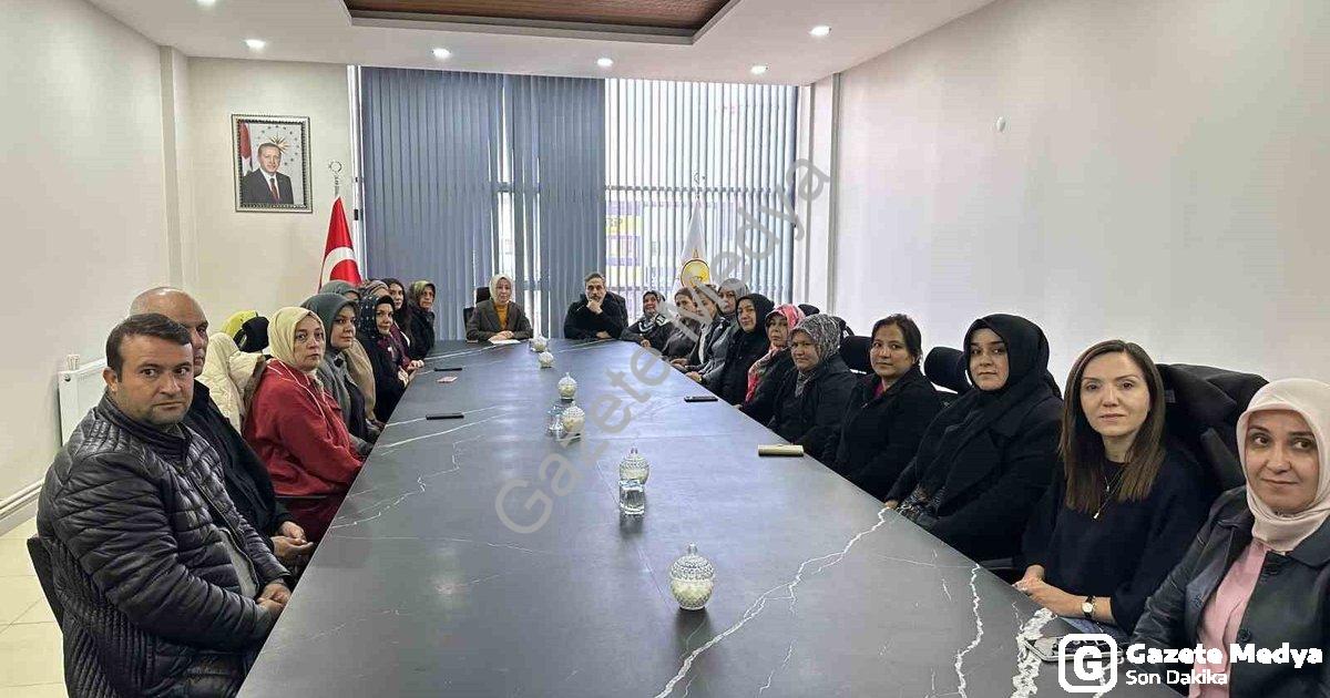 "Hilal Sabancı: "Kadınlar Toplumsal Hayatta Daha Güçlü Yer Alacak"" başlıklı haber için fotorealisti