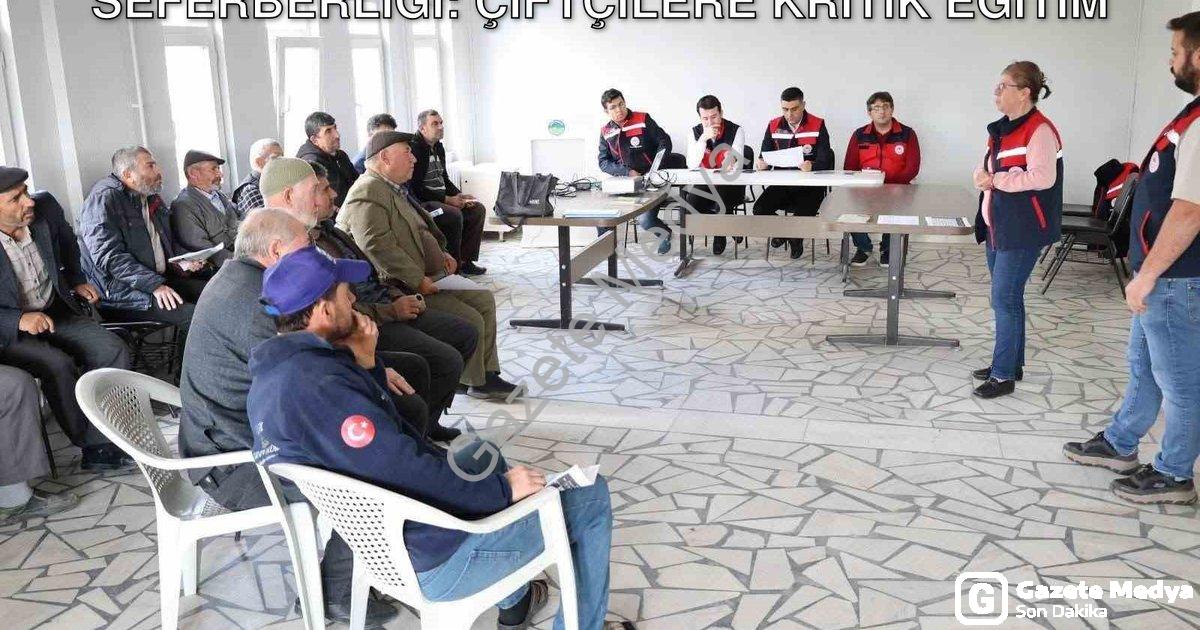 "Afyonkarahisar'da Tarımsal Üretim Seferberliği: Çiftçilere Kritik Eğitim" başlıklı haber için fotor