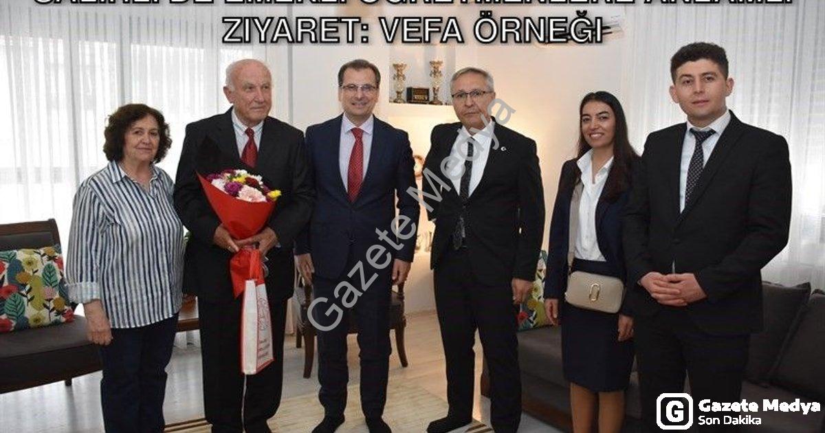 "Salihli'de Emekli Öğretmenlere Anlamlı Ziyaret: Vefa Örneği" başlıklı haber için fotorealistik, pro