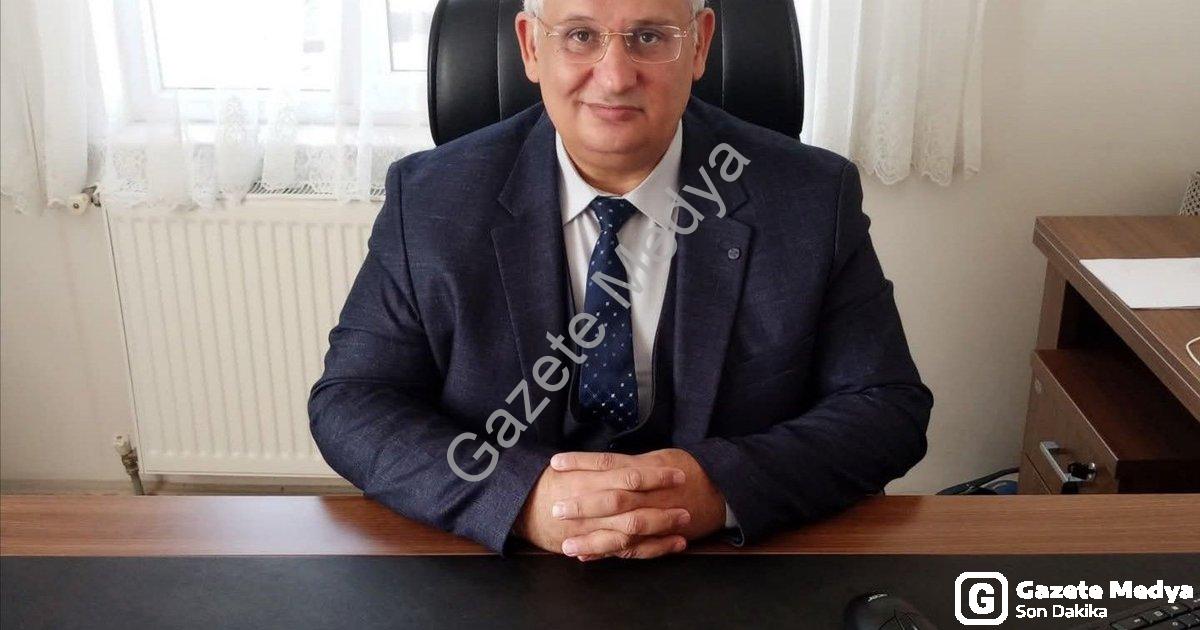 "Şuhut Müftülüğü'nde Bayrak Değişimi: Ahmet Köylü Göreve Başladı" başlıklı haber için fotorealistik,