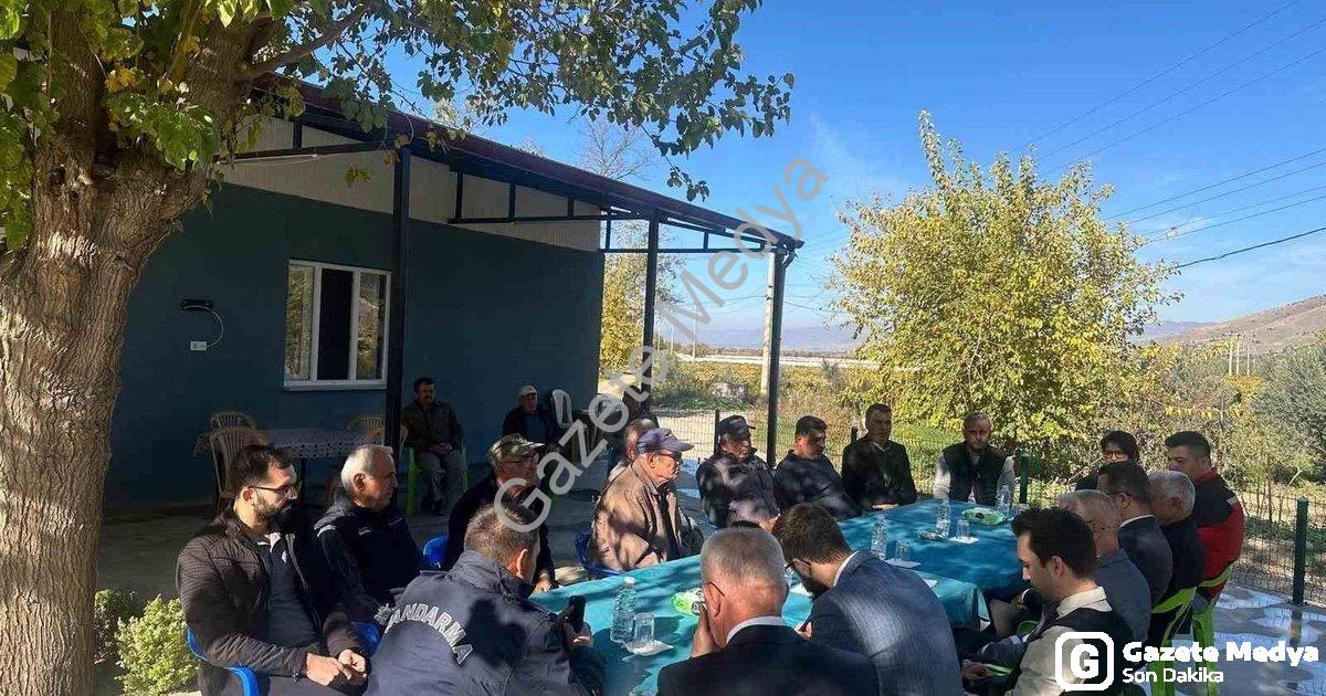 "Sarıgöl Kaymakamı Halil Dalak'tan Sığırtmaçlı Mahallesi'ne Çıkarma" başlıklı haber için fotorealist