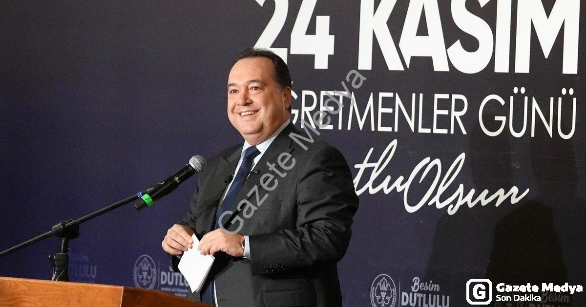 "Manisa'da Öğretmenlere Tarihi Zam ve Ulaşım Müjdesi: Çifte Bayram" başlıklı haber için fotorealisti