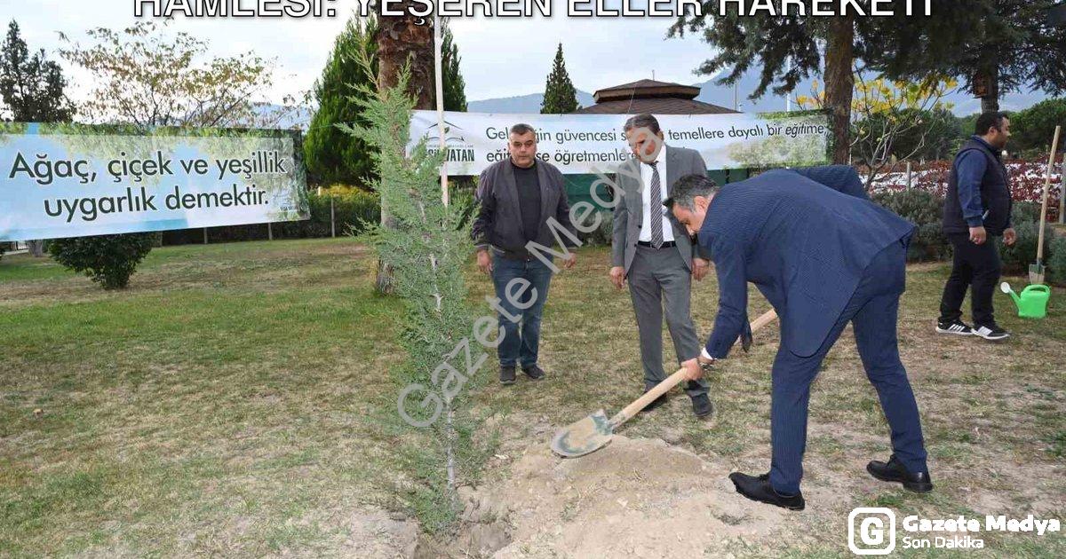 "Denizli Milli Eğitim'den Büyük Doğa Hamlesi: Yeşeren Eller Hareketi" başlıklı haber için fotorealis